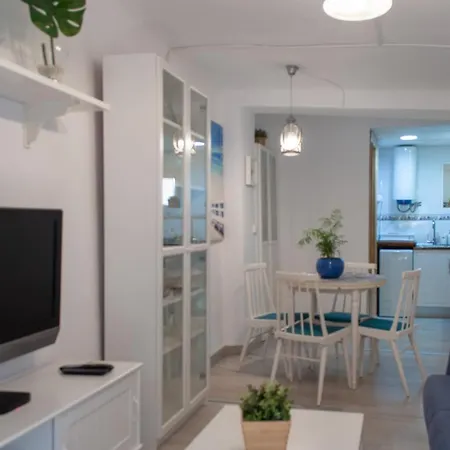 Playa A 500m En Centro Historico Alicante- Holidays B&f *