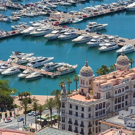 Playa A 500m En Centro Historico Alicante- Holidays B&f *