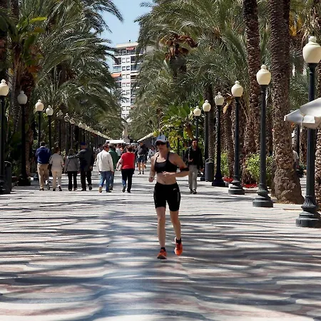 Playa A 500m En Centro Historico Alicante- Holidays B&f Apartment Alicante